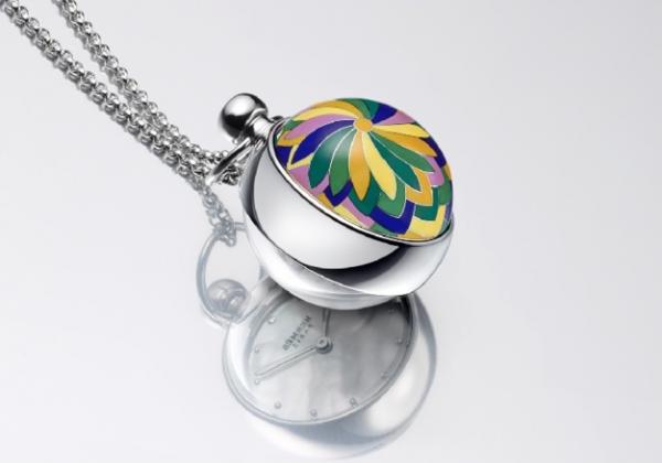 Hermès : Pendentif Boule, un bel hommage à l'art de l'émail cloisonné