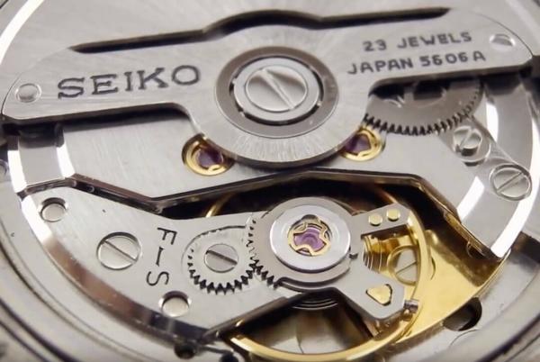 À QUOI SERVENT LES DIAMANTS DANS UNE MONTRE AUTOMATIQUE ?