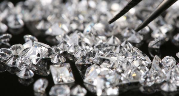 Le diamant: origine et propriétés
